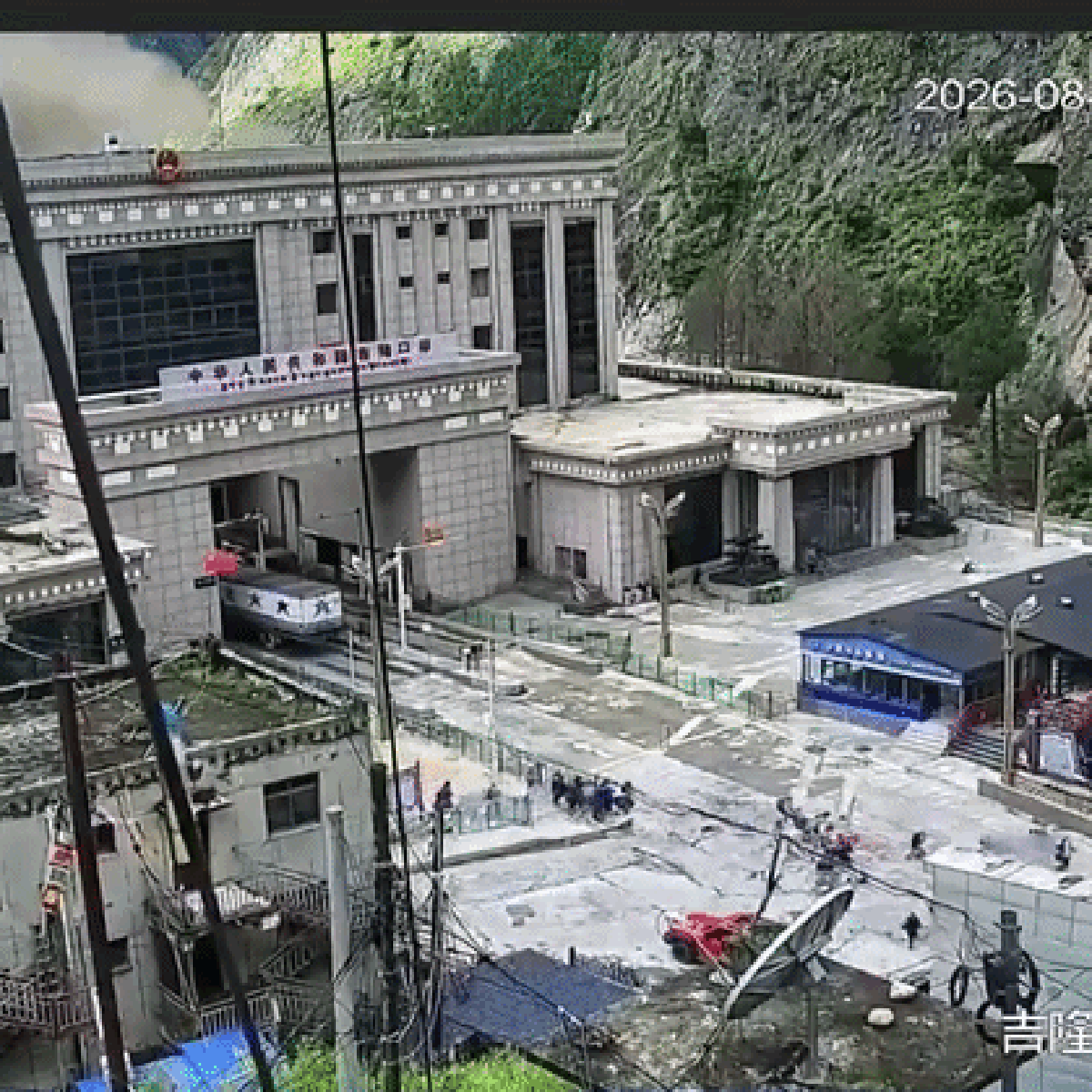Nhân chứng kể khoảnh khắc thoát chết, ví lũ quét ở Nepal như 'con rắn khổng lồ'