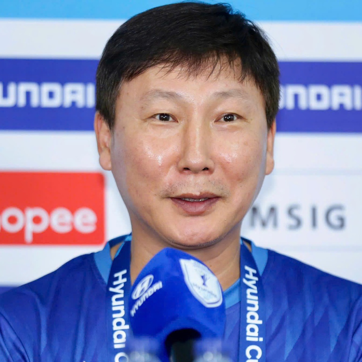 HLV Kim Sang Sik: 'Đình Bắc vượt qua áp lực và thi đấu rất tốt'