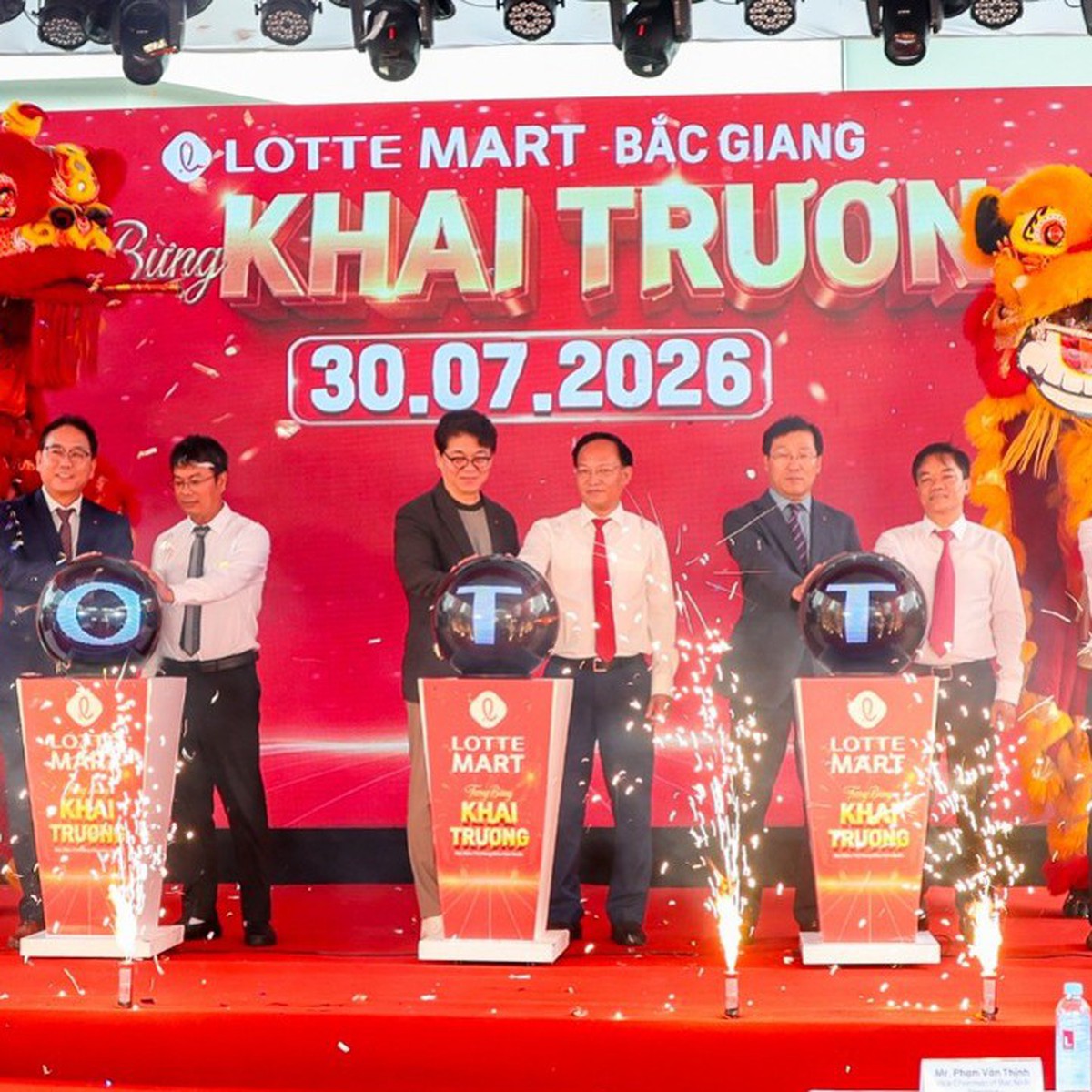 Khai trương Lotte Mart Bắc Giang, cơ hội trúng thưởng ô tô VinFast VF3