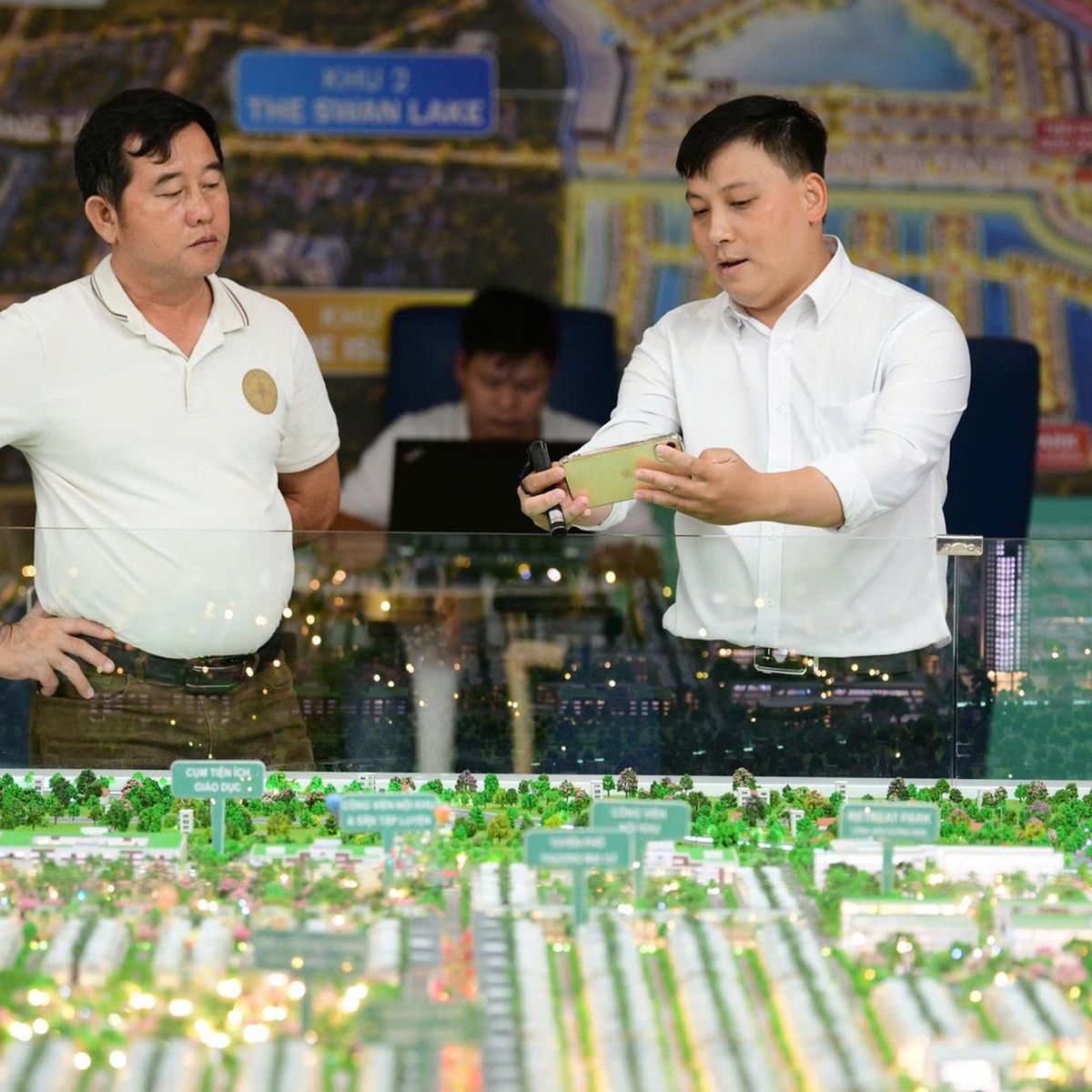 Giá chung cư Hà Nội neo cao khó bán, căn hộ cũ TP.HCM giảm giá