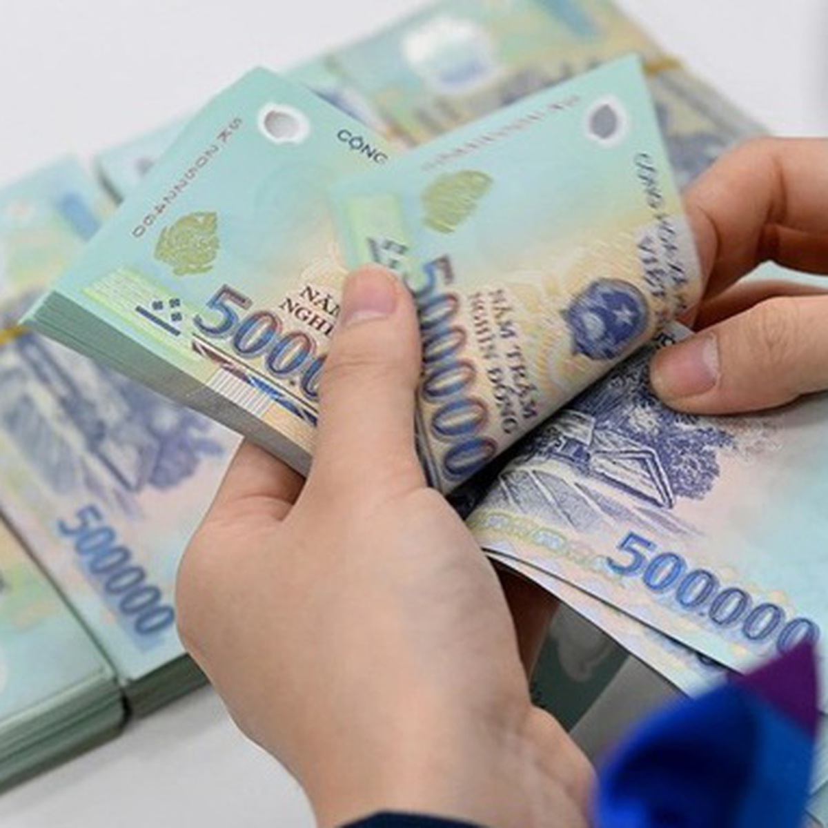 So găng Vinaconex, Coteccons và Hòa Bình: Ai kiếm tiền giỏi, ai giữ tiền tốt?