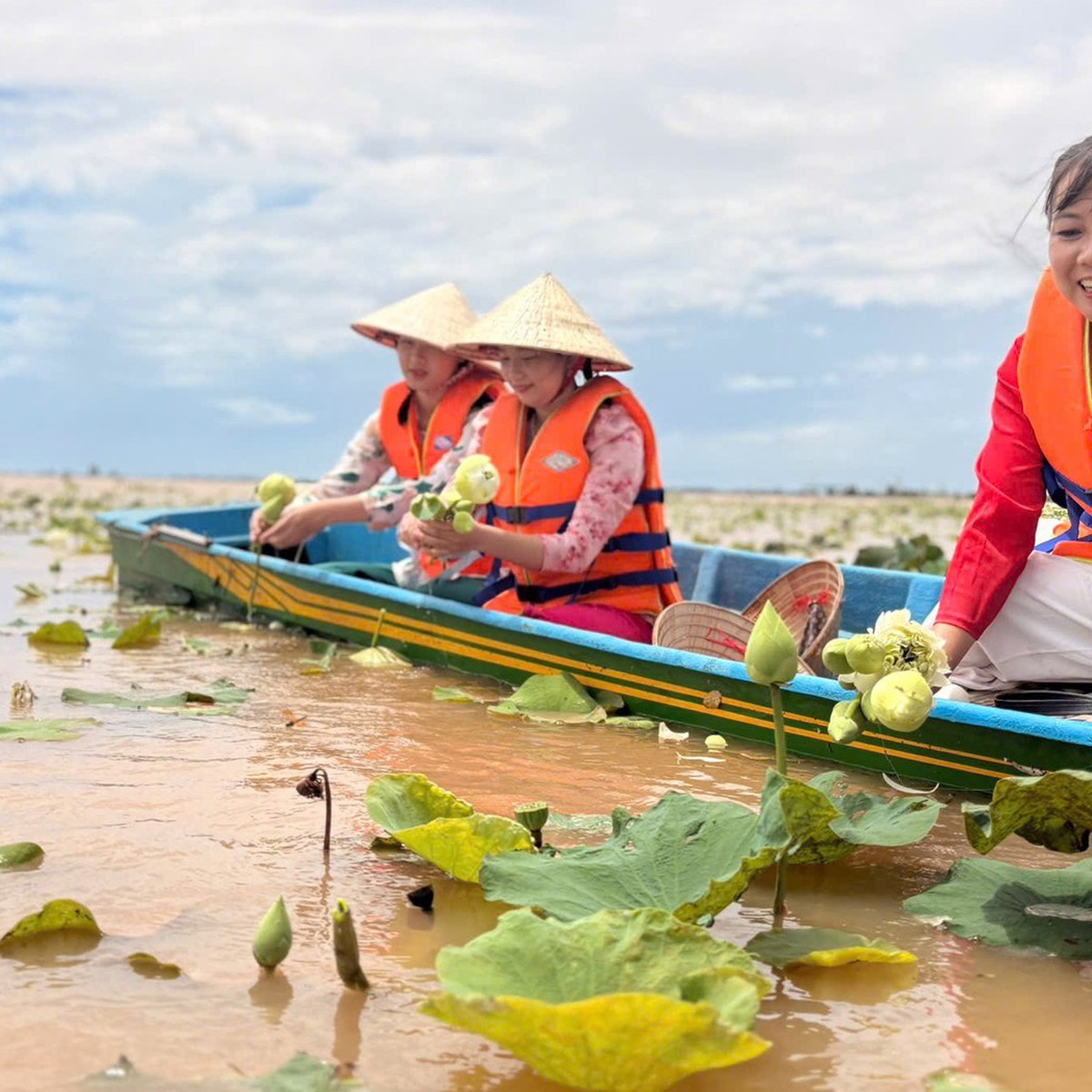 Trải nghiệm du lịch chỉ mùa nước nổi mới có ở Đồng Tháp dịp lễ 2-9