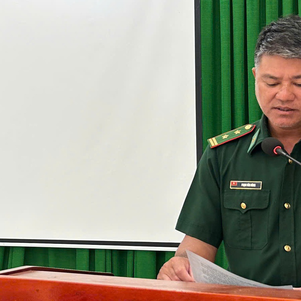 Tuyên truyền pháp luật, chống xuất nhập cảnh trái phép trên biên giới biển Cần Giờ