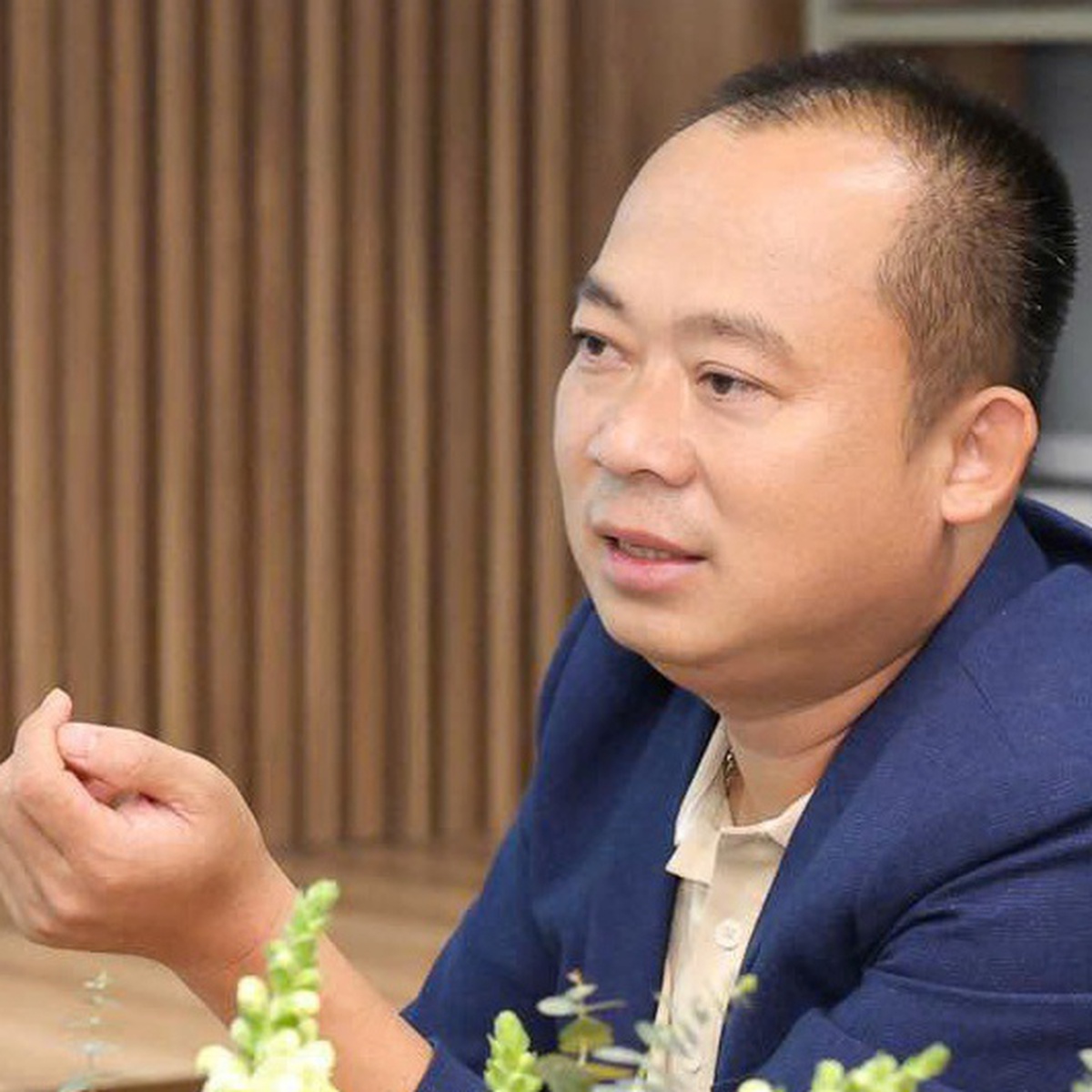 Sau hơn 2 năm làm ‘không công’, sếp Thế Giới Di Động nhận thù lao tiền tỉ