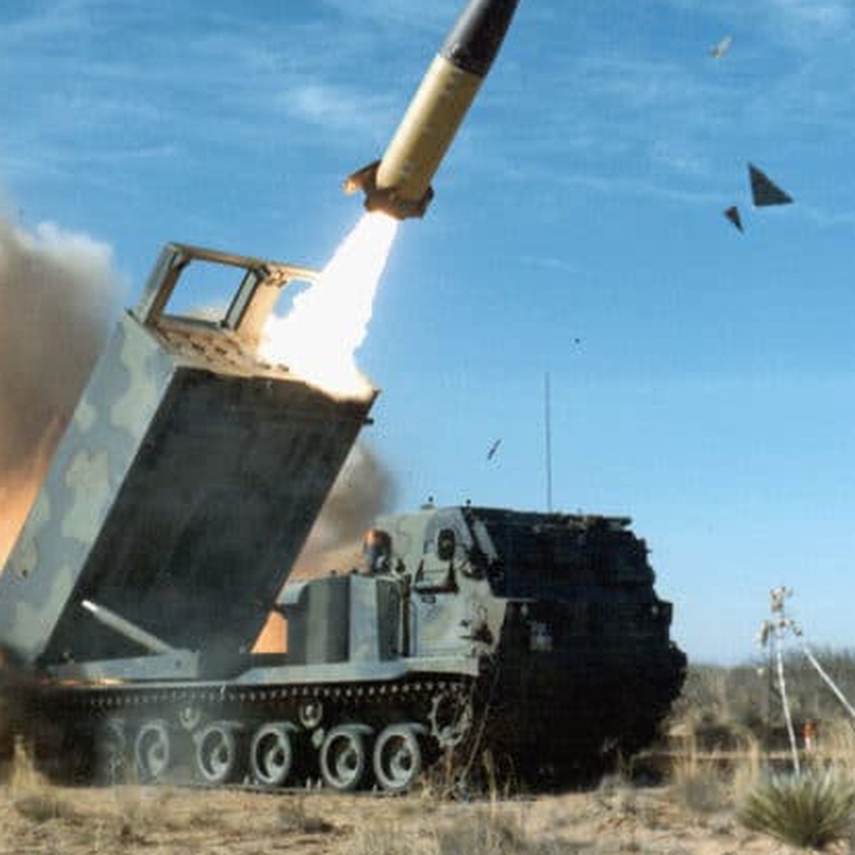 Reuters: Mỹ đã cạn kho tên lửa chính xác tầm xa sau 5 tháng chiến sự với Iran
