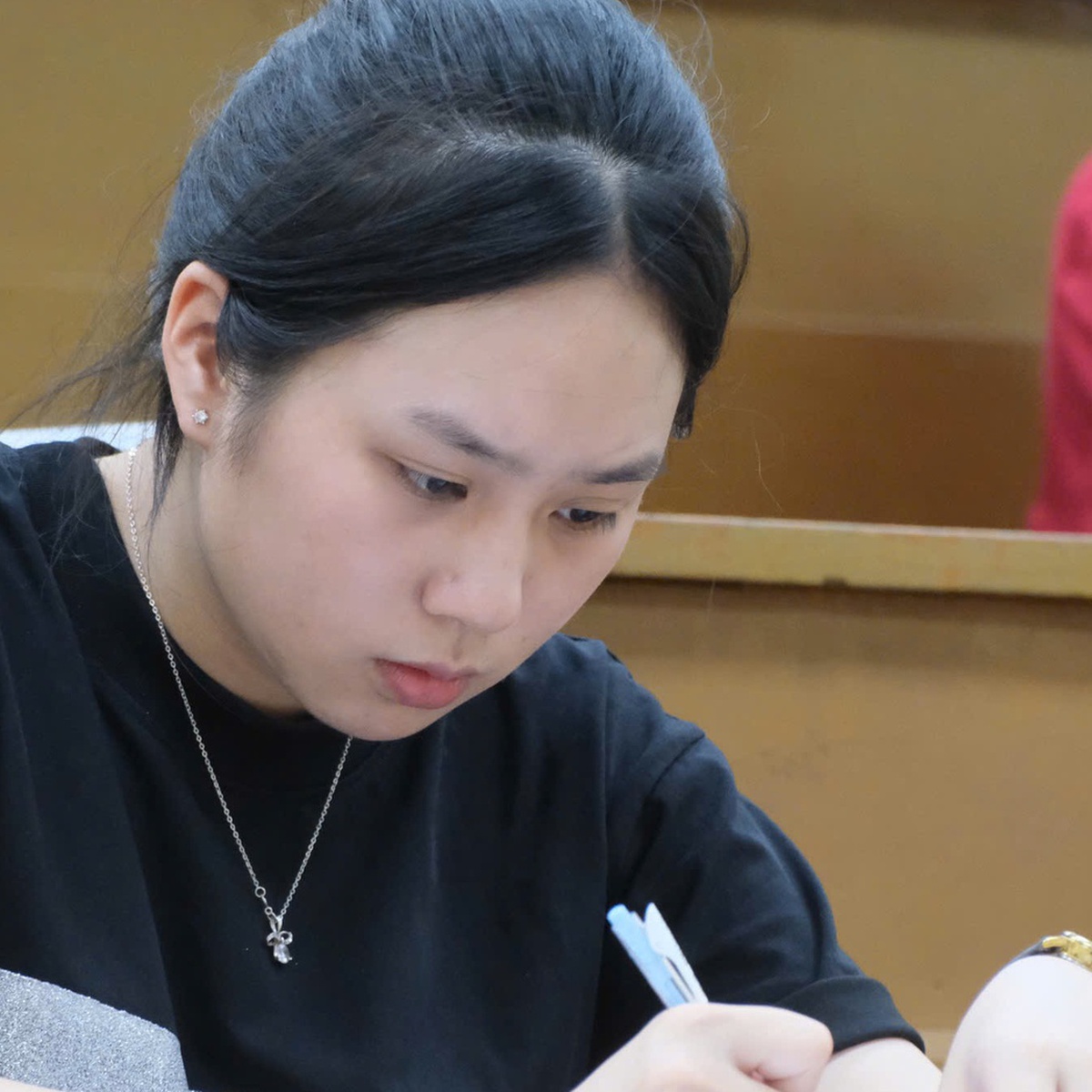 Phó thủ tướng yêu cầu rà soát học phí đại học: Các trường đang thu bao nhiêu?