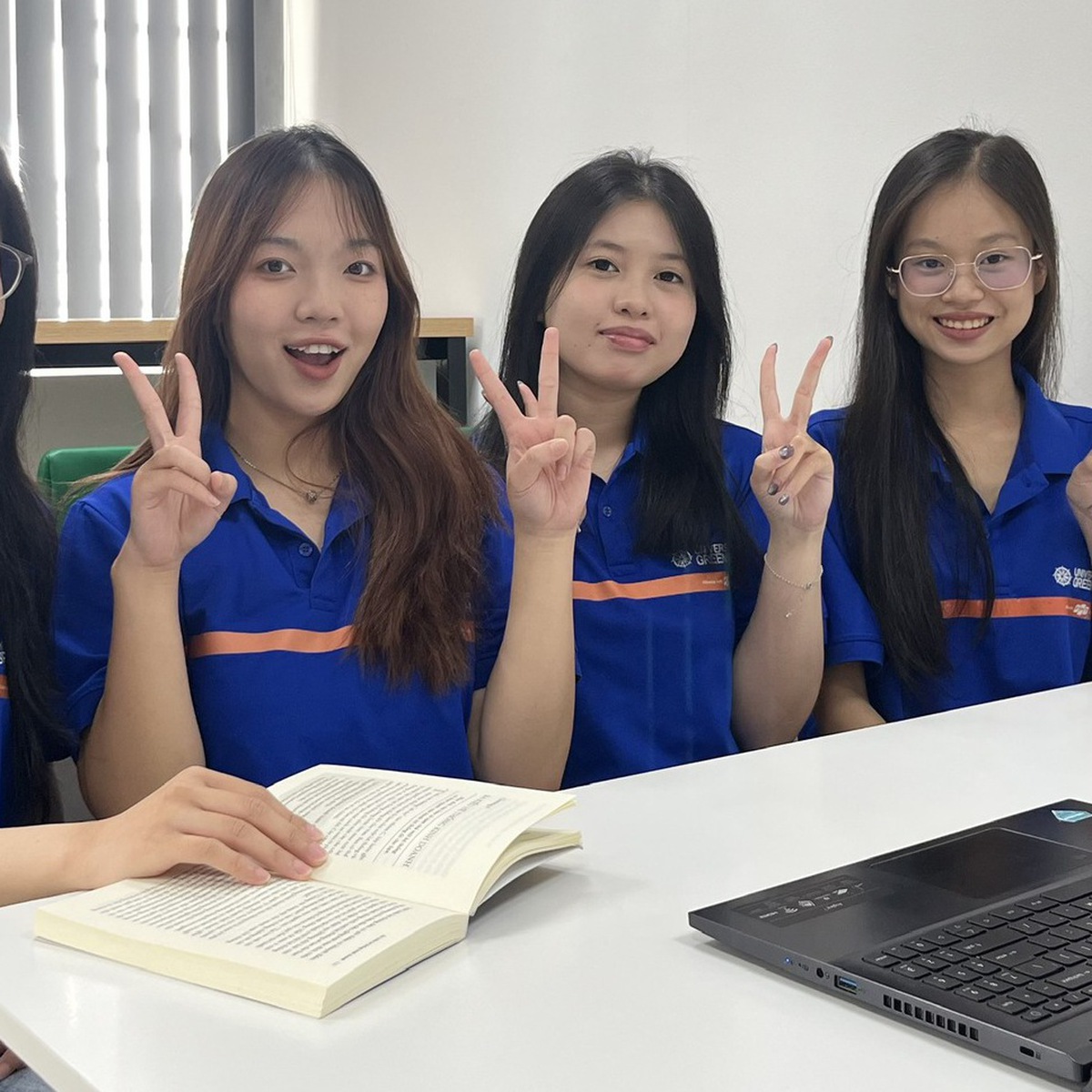 Sinh viên Cần Thơ khởi nghiệp với dự án thu hồi dinh dưỡng trong hồ cá bằng mô đun