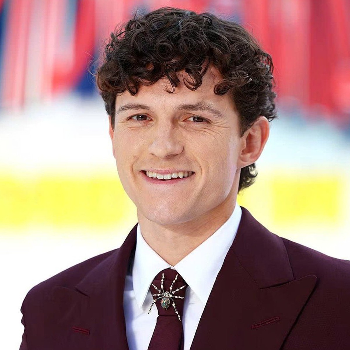 Tom Holland là diễn viên có doanh thu phòng vé cao nhất lịch sử