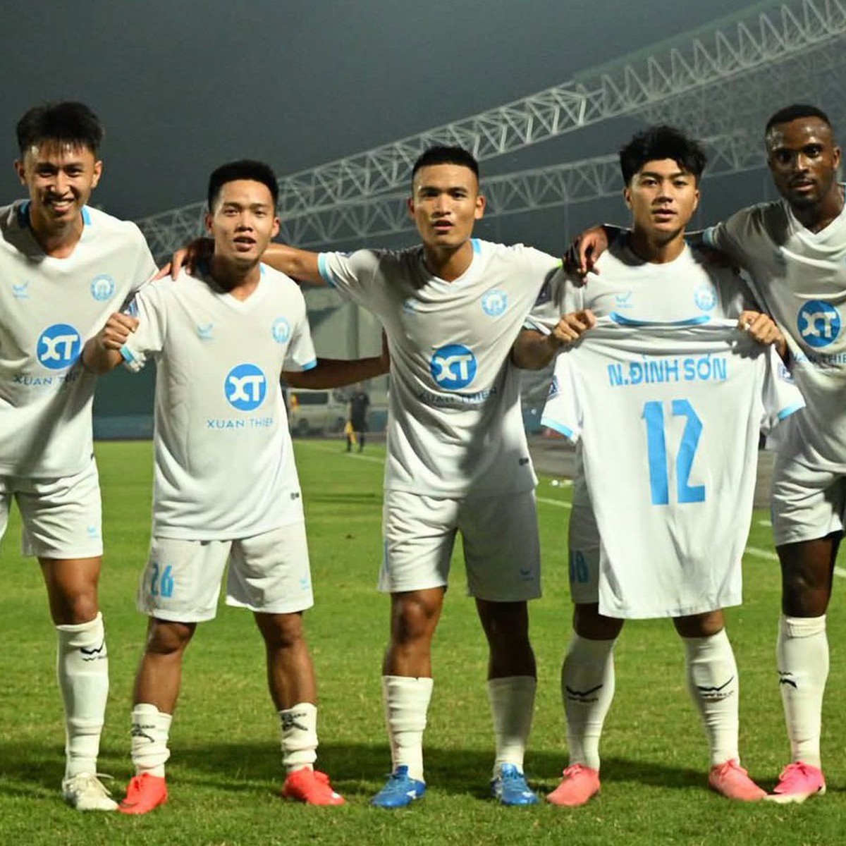 Chơi thiếu người, Xuân Thiện Phú Thọ giữ lại 1 điểm trước Khatoco Khánh Hòa