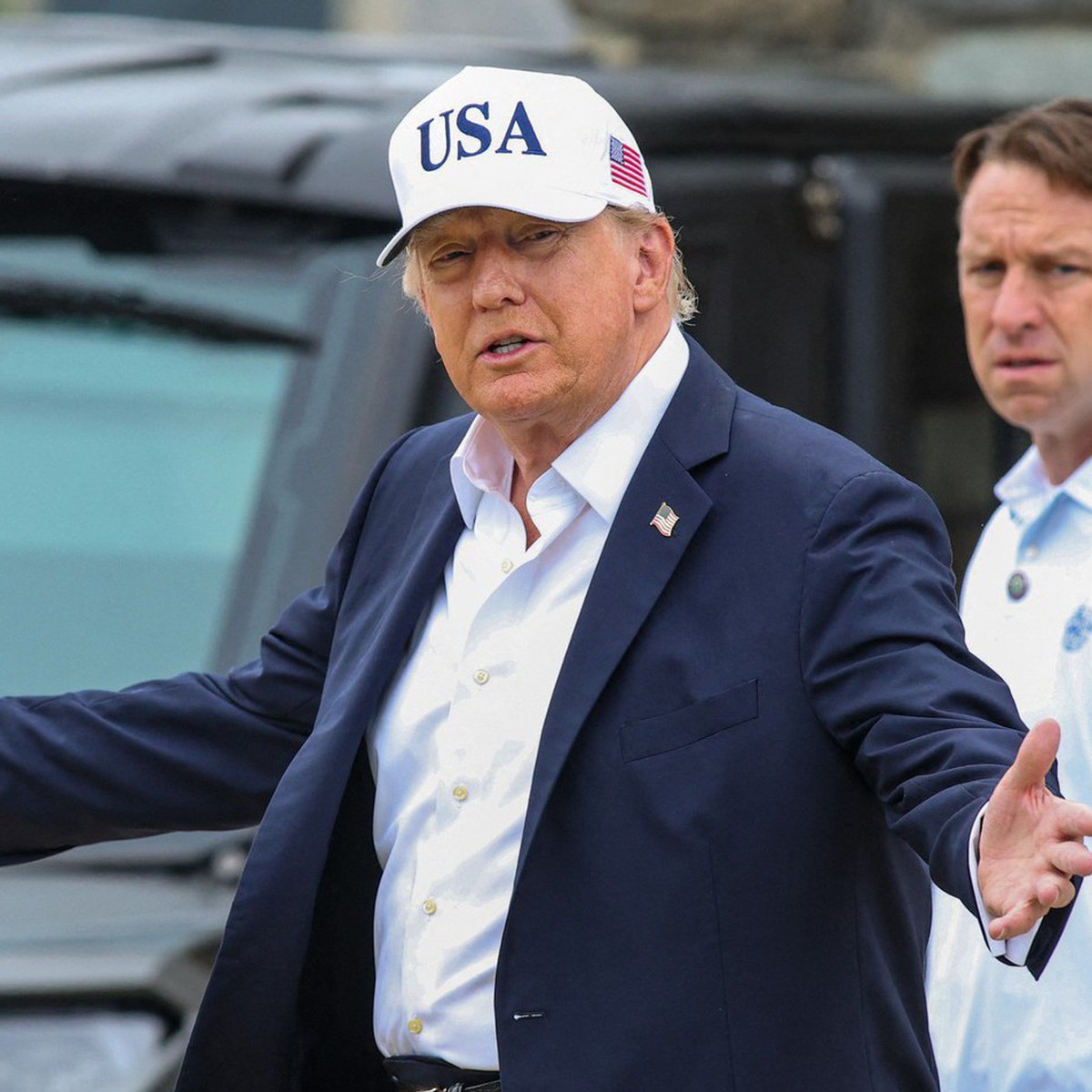 Ông Trump: Ukraine cần ngừng đánh vào dầu Nga; Mỹ có thể ở lại Iran
