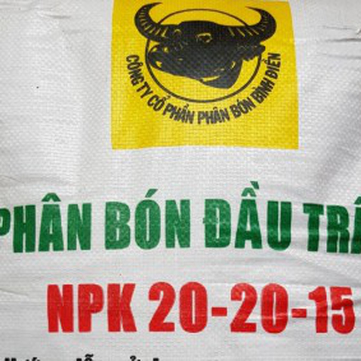 Thương hiệu tôi yêu: Phân Đầu Trâu - Bình Điền theo ba má tôi ra đồng