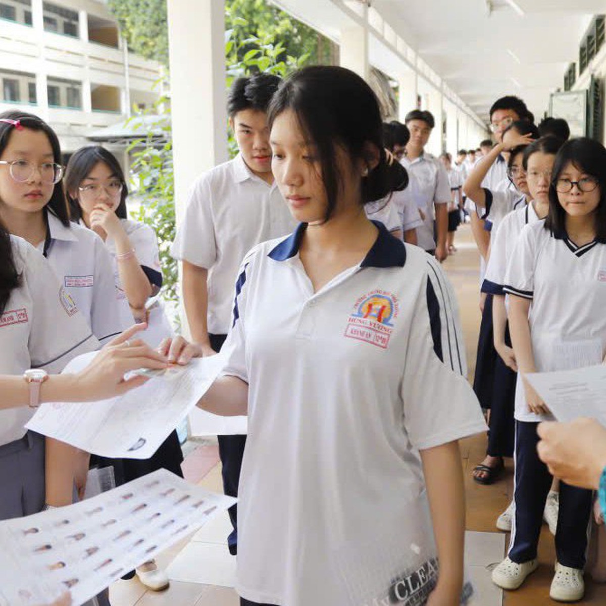 Bài văn 'quá hoàn chỉnh' từ AI và nghịch lý năng lực phản biện của học sinh Việt