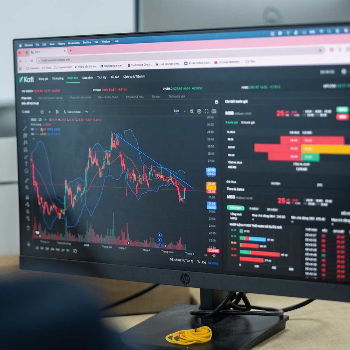 Từ đồng yen đến VN-Index: 'Carry trade' là gì, có thể tác động Việt Nam thế nào?