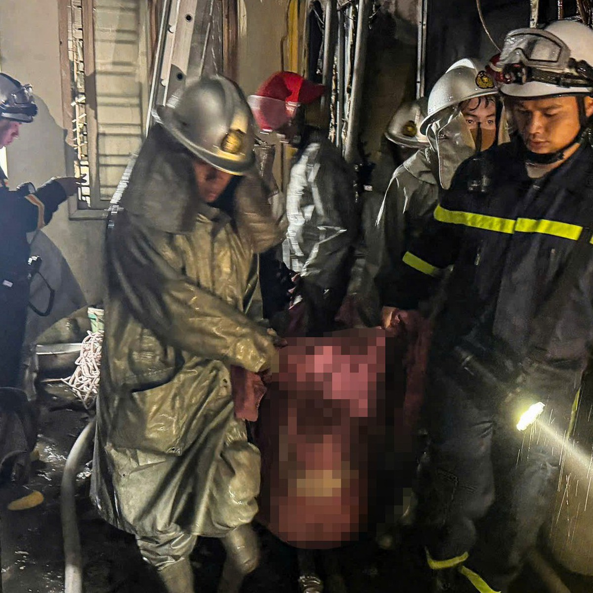 Thủ tướng yêu cầu khẩn trương điều tra vụ cháy nhà lúc nửa đêm làm 5 người chết