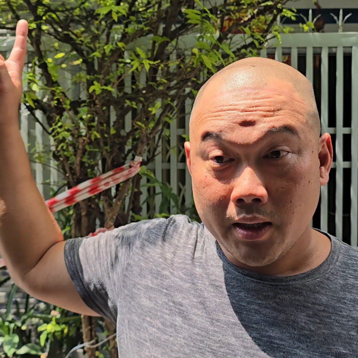 Người trực tiếp cứu nạn nhân vụ cháy ở phường Chợ Lớn: 'Chậm vài giây là người phụ nữ bị lửa nuốt chửng'
