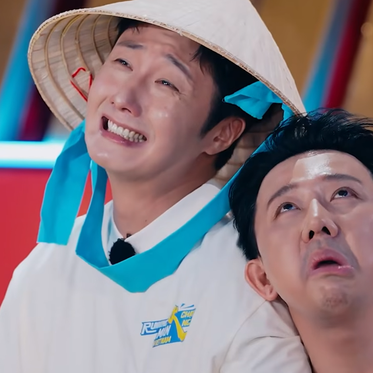 Jung Il Woo 'hòa tan' ở Running Man, Trấn Thành bị Hari Won chọc quê