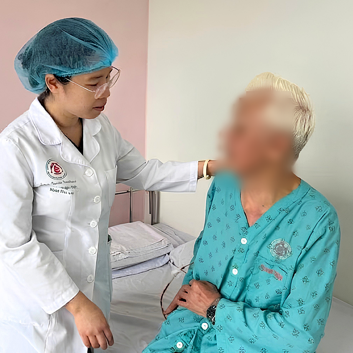 Nam giới cũng bị ung thư vú: Ai có nguy cơ cao?