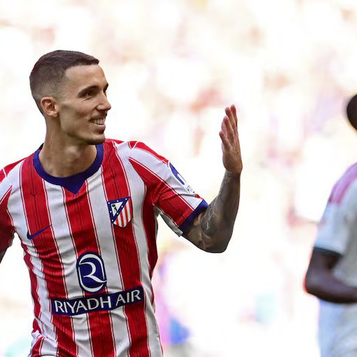 Thua Atletico Madrid, Real Madrid đã kém Barca 6 điểm ở La Liga