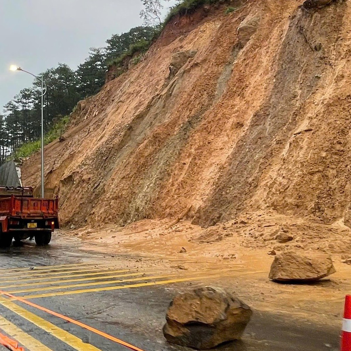 Cảnh báo Đắk Lắk, Khánh Hòa, Lâm Đồng, Gia Lai có đợt mưa lớn, có nơi trên 250mm