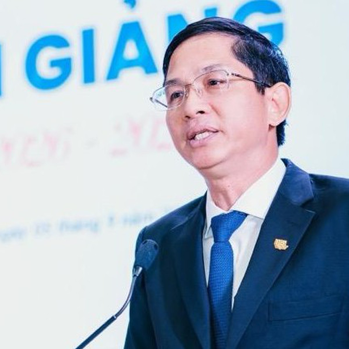 Hiệu trưởng Trường đại học Kinh tế - Luật: Bốn năm đại học không vay lại được