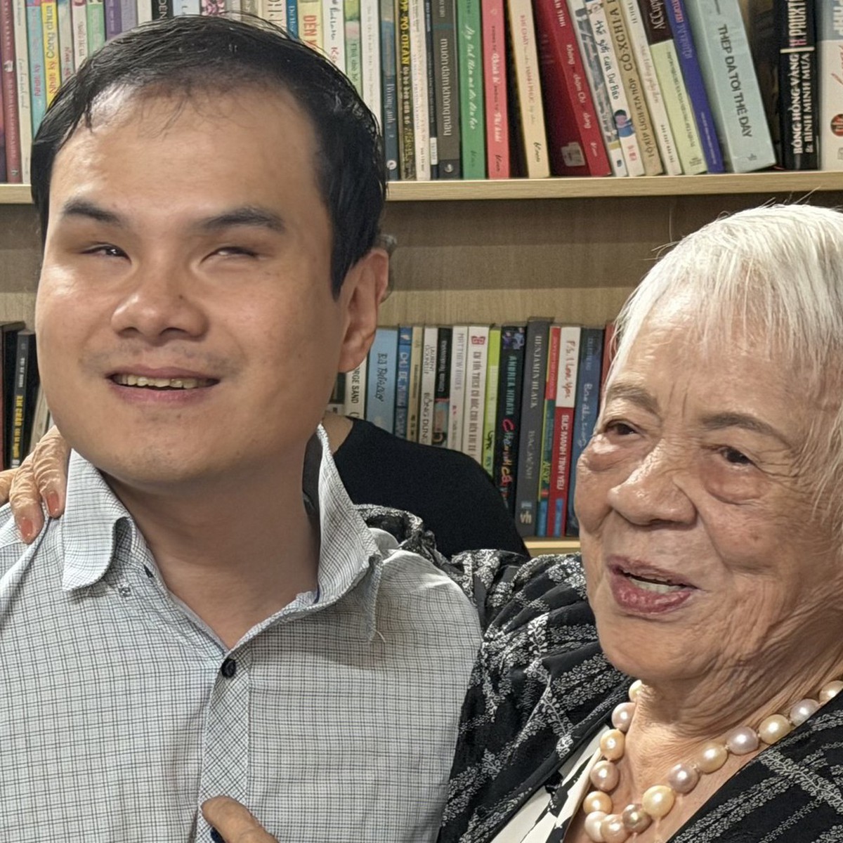 Nhà văn Xuân Phượng: 97 tuổi vẫn viết, vẫn học, vẫn lắng nghe