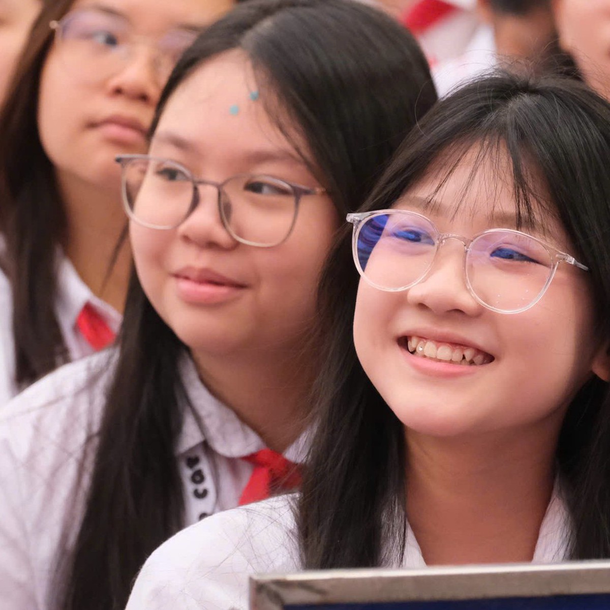 Bộ Giáo dục sẽ rà soát, chỉnh sửa đồng bộ sách giáo khoa