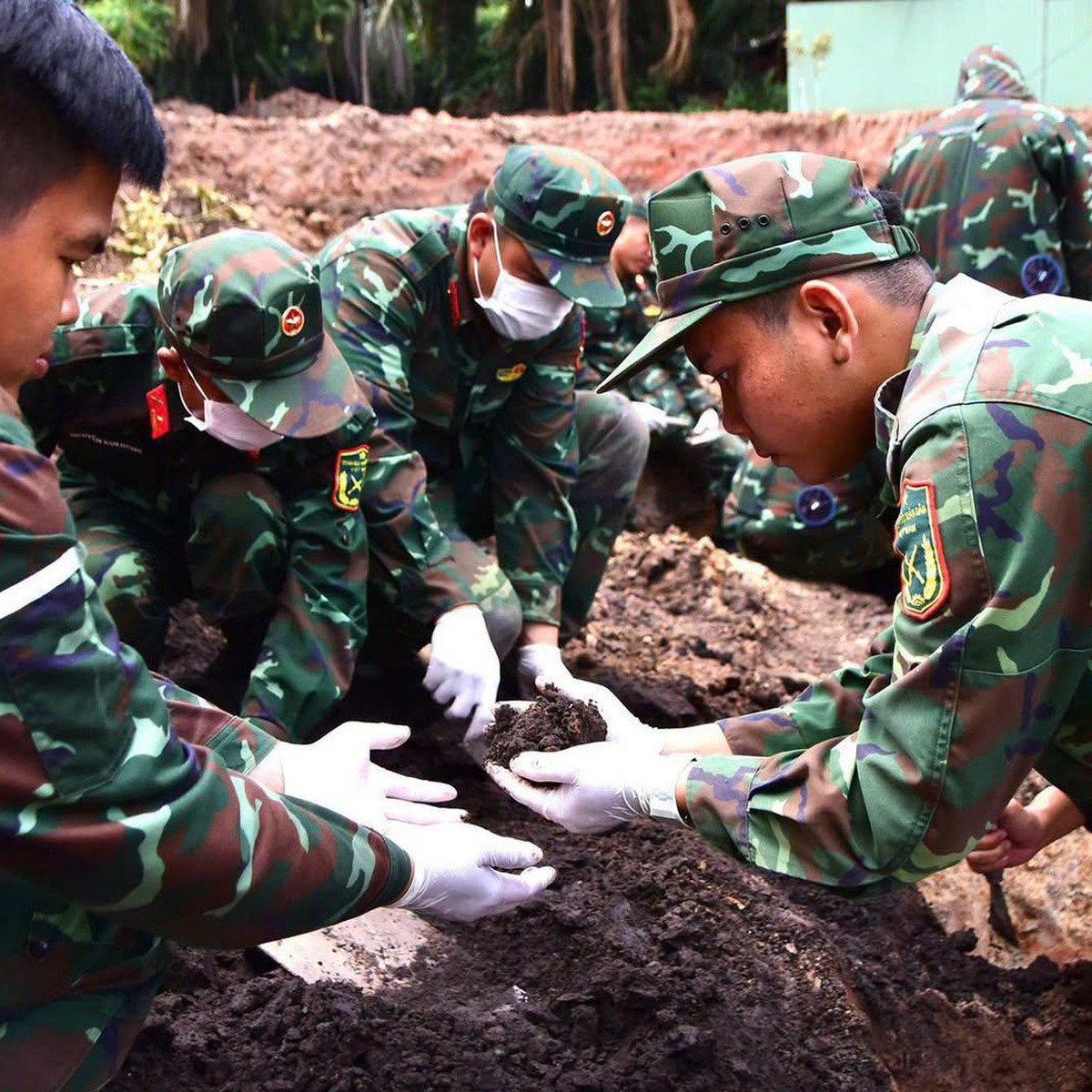 Đến ngày 7-9, gần 600 bộ hài cốt liệt sĩ được tìm thấy ở công viên Lê Thị Riêng