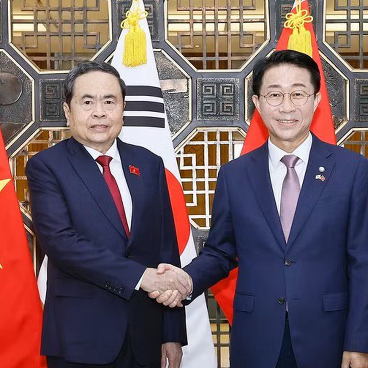 Thúc đẩy doanh nghiệp Hàn Quốc đầu tư bán dẫn, trung tâm dữ liệu AI tại Việt Nam