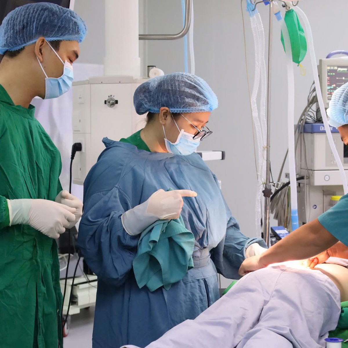 Triển khai kỹ thuật sinh thiết thận qua da dưới hướng dẫn siêu âm, chẩn đoán bệnh lý thận ở trẻ em