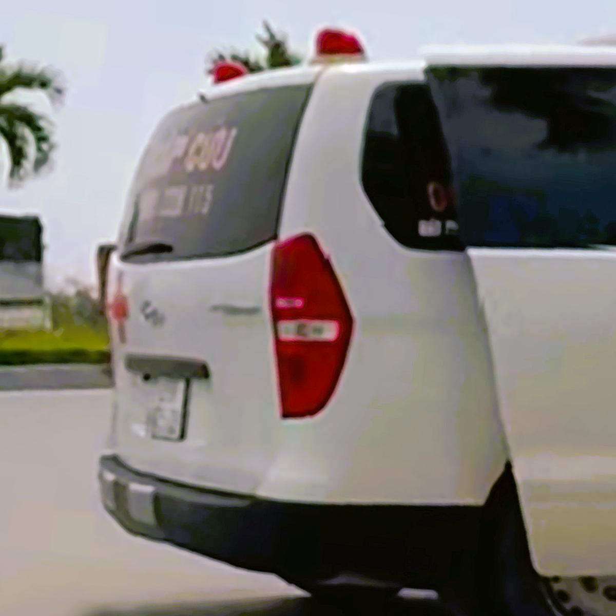 Vụ đưa bệnh nhân về nhà 16km trả 9 triệu đồng: Cả xe và người chăm sóc bệnh nhân đều không phải nhân viên bệnh viện