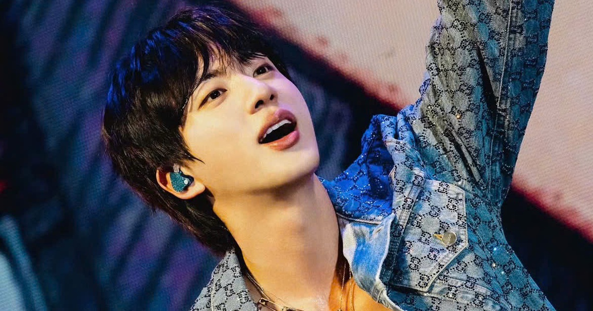Jin BTS tạo kỳ tích mới cho K-pop, thu gần 50 tỉ won cho tour diễn toàn cầu - Tuổi Trẻ Online