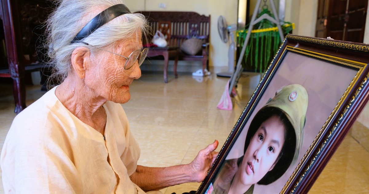 Huyền thoại về 10 nữ dân quân Lam Hạ anh hùng: 'Cứ cưa chân em đi, để dành thuốc cho người khác'