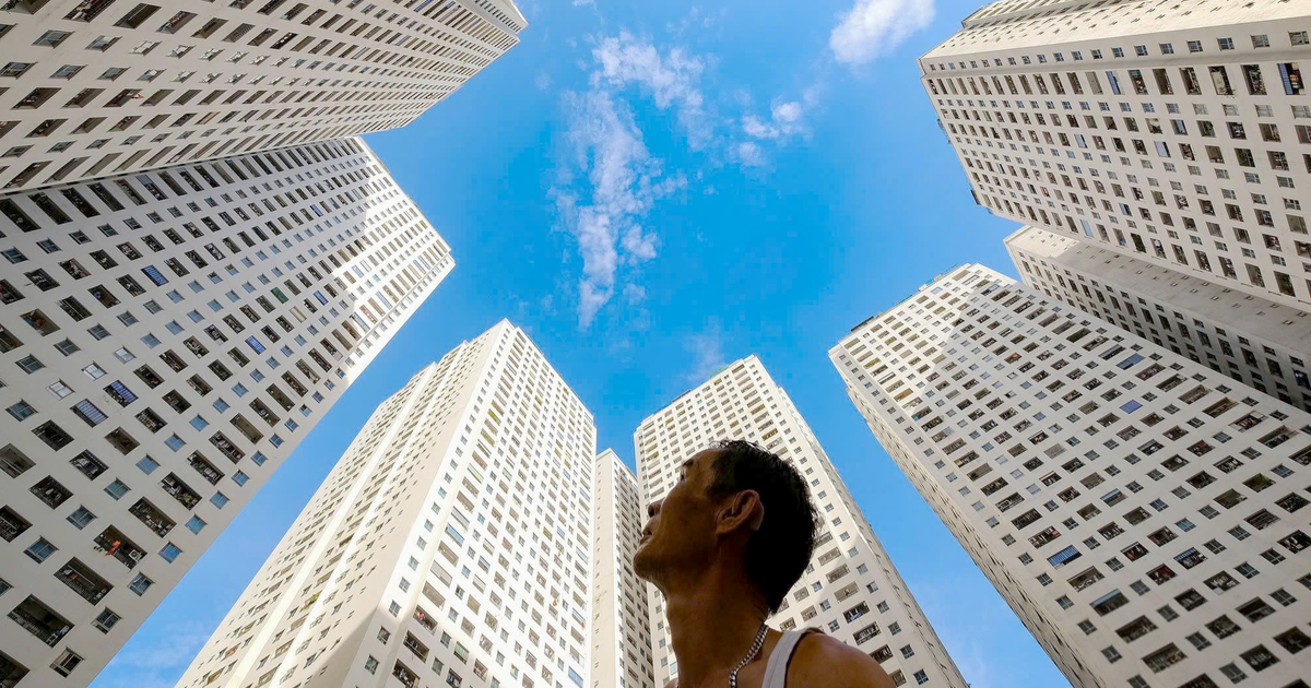 Photo : Báo Tuổi Trẻ Hanoï consulte sur le sort de 12 projets immobiliers de Lê Thanh Thản