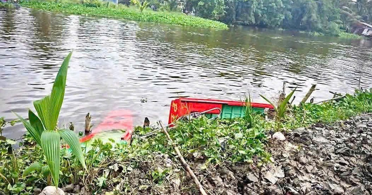 Cần Thơ: Vỏ lãi gãy đôi, người điều khiển tử vong