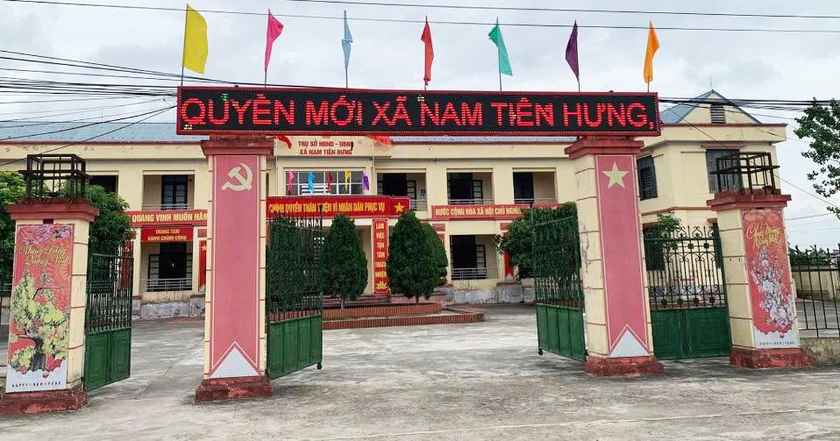 Vì sao tiền thưởng Lao động tiên tiến của nhiều giáo viên ở xã Nam Tiên Hưng bị giảm?
