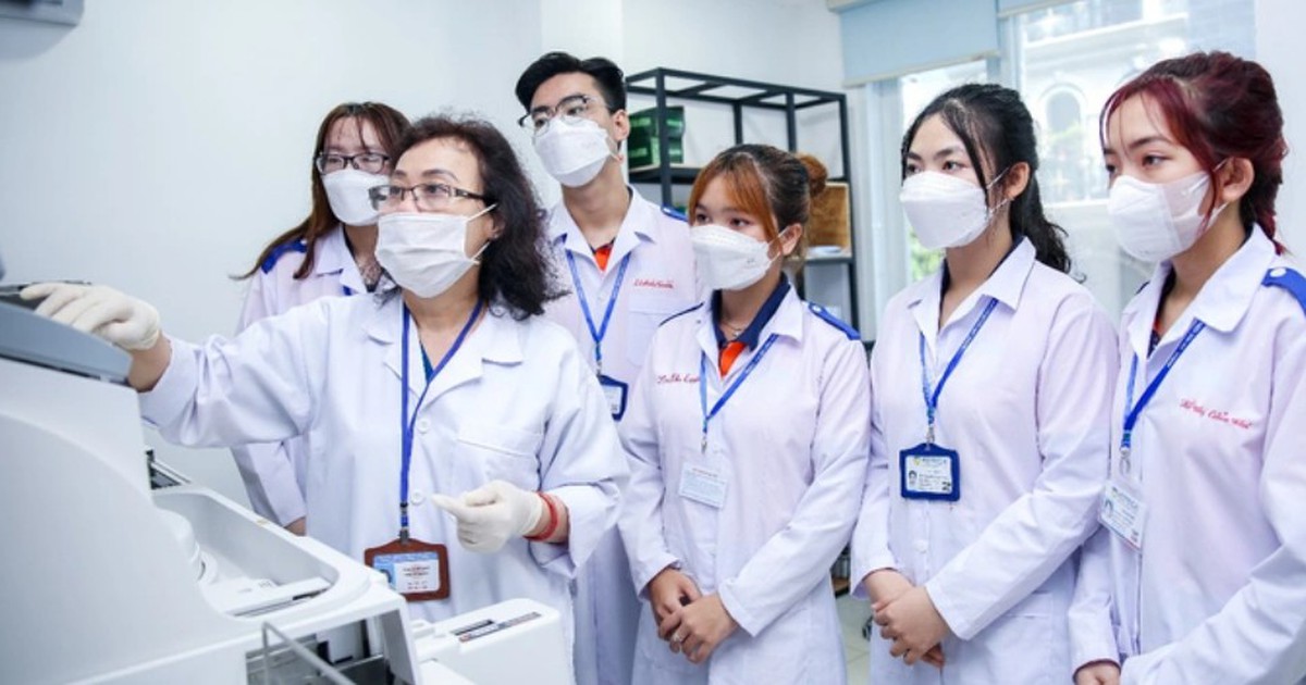 Tin tức sáng 12-10: Đào tạo bác sĩ ở Việt Nam sẽ theo hướng 6 năm + 1 + 3