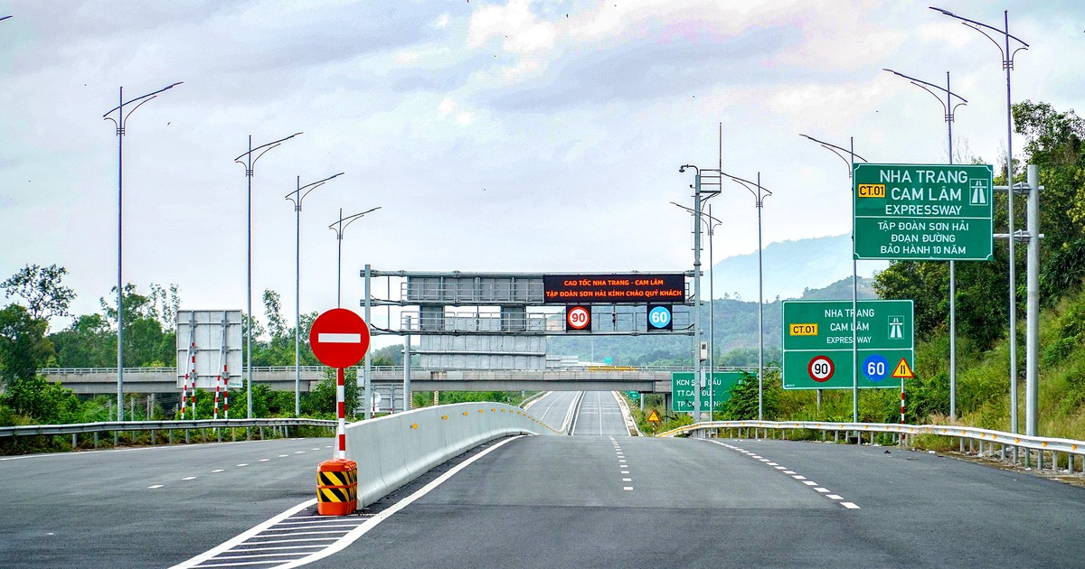 Chủ hãng xe khách tuyến cố định: Chúng tôi vẫn chọn cao tốc