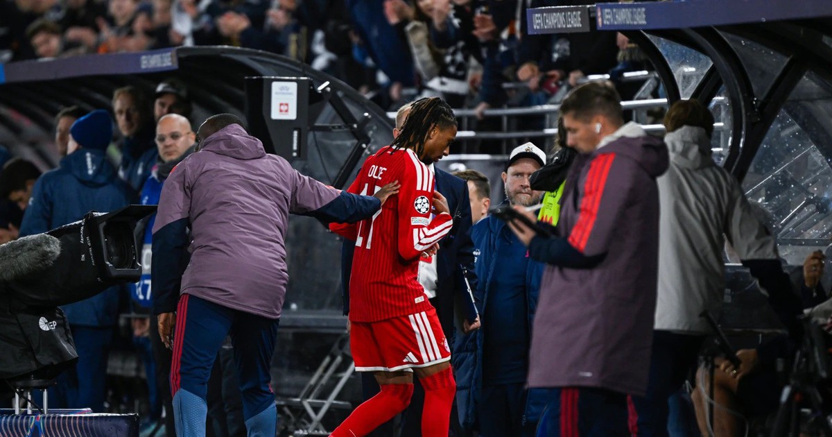 Olise nhận bão chỉ trích sau hành vi không fair-play