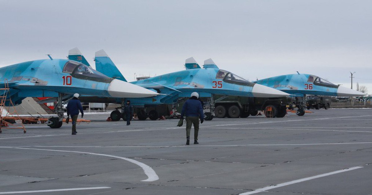 Ukraine tuyên bố nã tên lửa Neptune vào sân bay Nga, 6 máy bay ném bom Su-34M hư hại