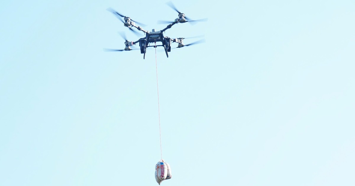 Vietnam: Da Nang military tests heavy-lift drones for emergency response