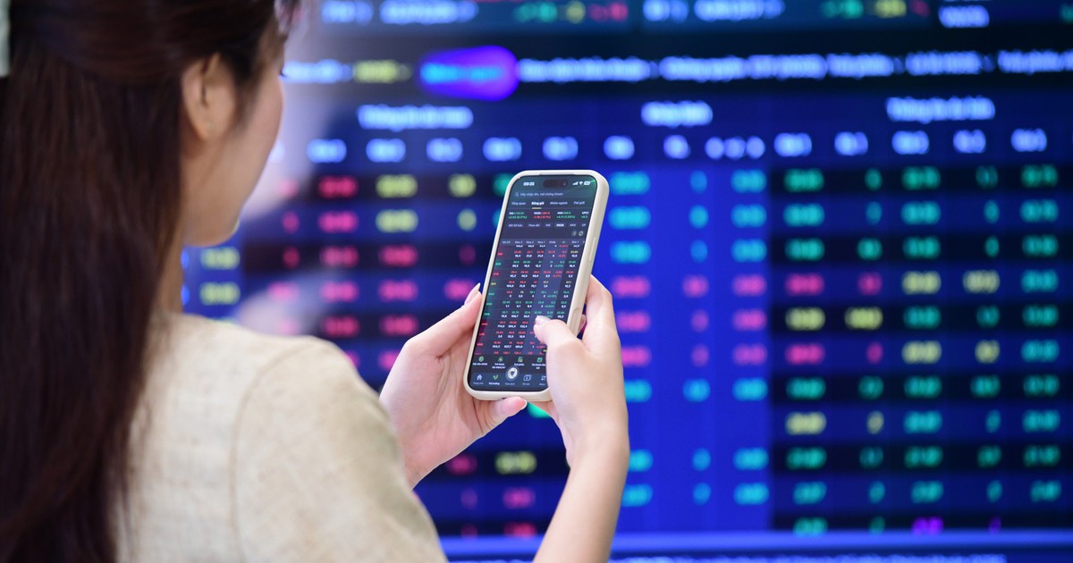 Sắc xanh lan tỏa kéo VN-Index tăng 7 điểm, thanh khoản èo uột