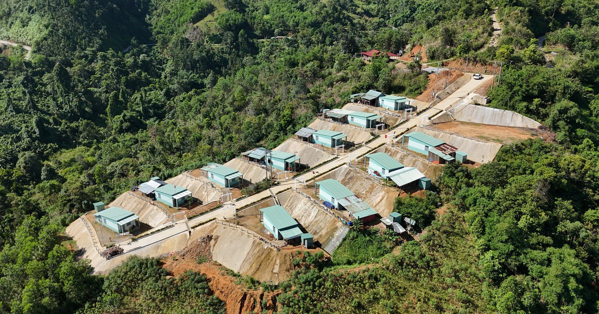 Ngôi làng khang trang mọc lên từ vùng sạt lở sau chiến dịch ‘thần tốc’