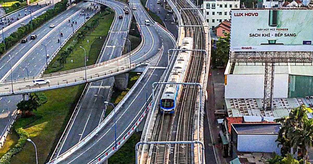Metro số 1 TP.HCM dừng gần 1 giờ vì bị cúp điện