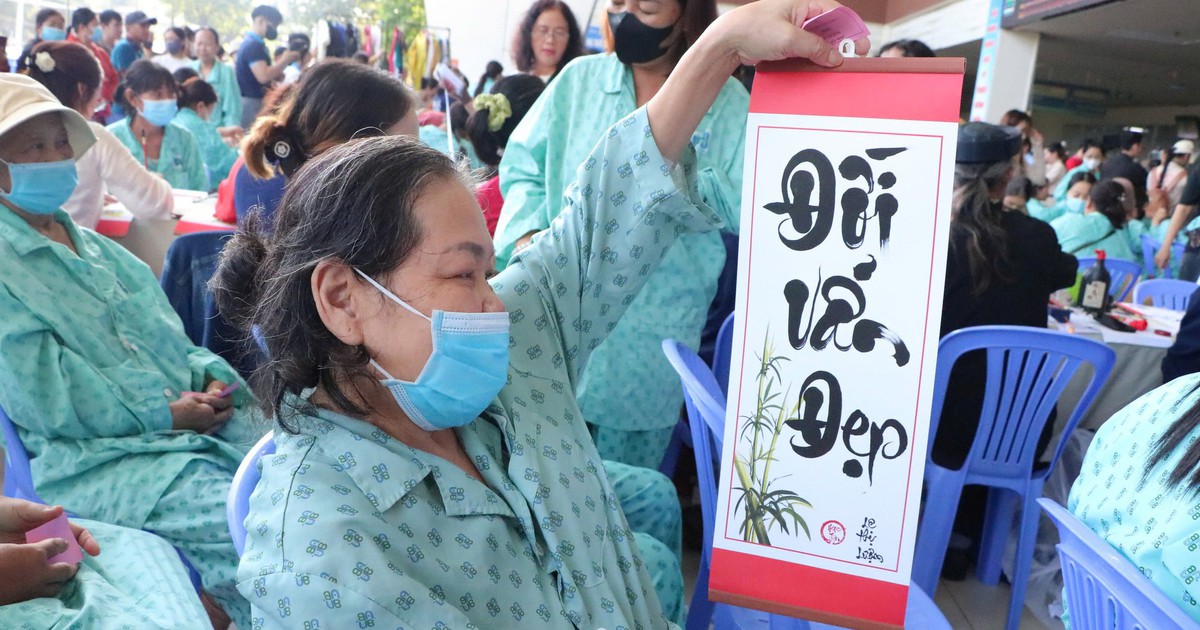 Nữ bệnh nhân điều trị ung thư suốt 5 năm rưỡi: 'Đời vẫn đẹp'