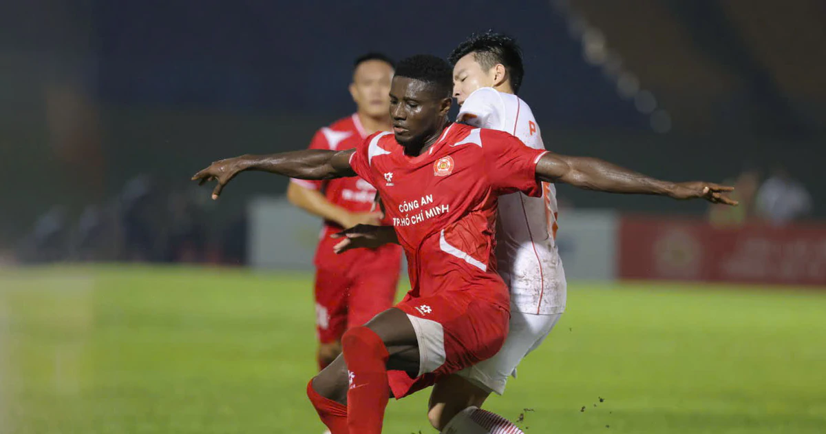Hàng công báo tin vui cho HLV Kim Sang Sik