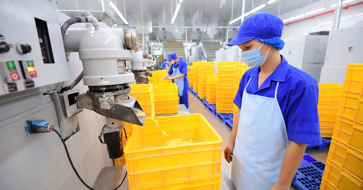 Trừ lương nhân viên đi làm trễ, chủ bị phạt đến 40 triệu đồng?