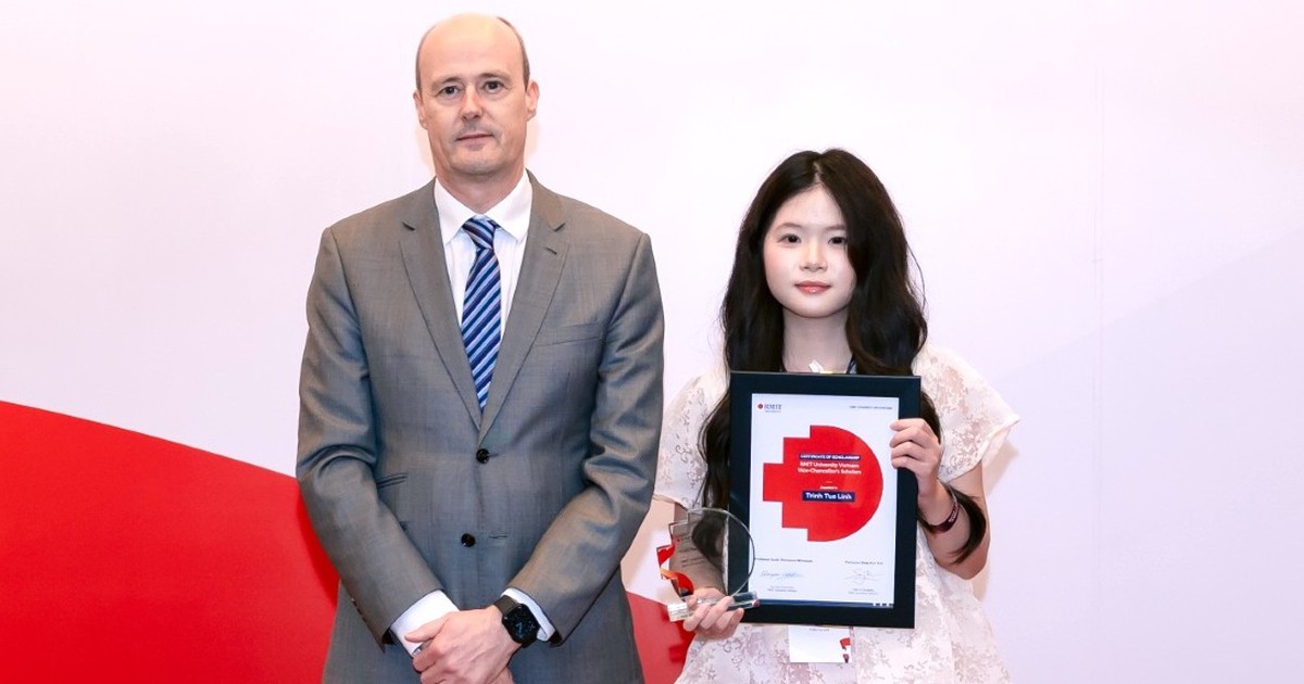 Giành học bổng toàn phần từ ứng dụng giúp bữa ăn cho học sinh khó khăn