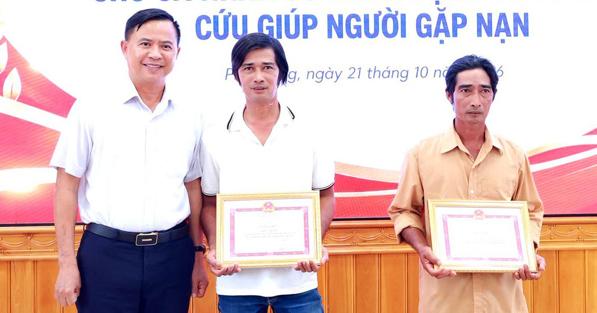 Khen thưởng 3 người đàn ông cứu bé trai 14 tuổi ở Đồng Nai