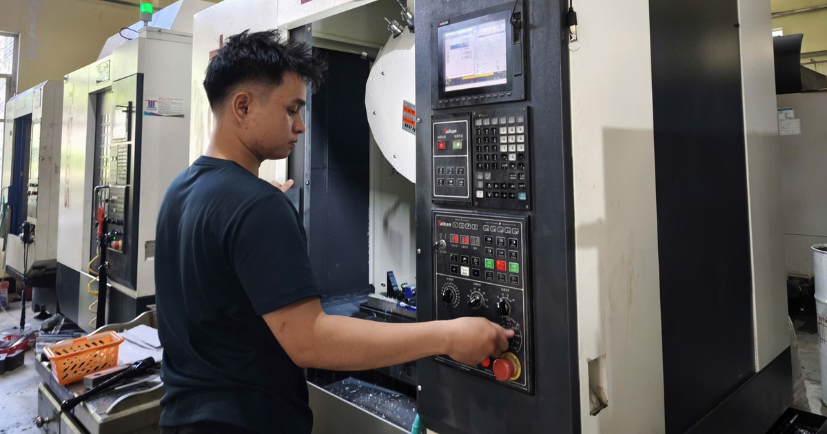 Doanh nghiệp góp tiền tỉ, đưa xưởng sản xuất vào trường nghề