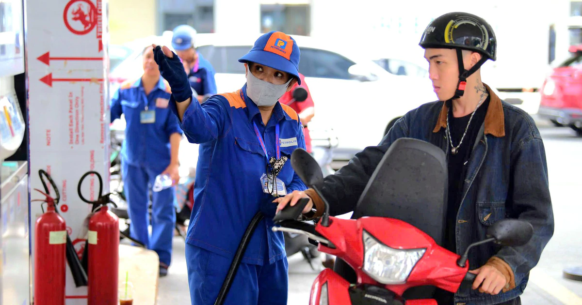 Đồng loạt tăng giá tất cả các mặt hàng xăng dầu
